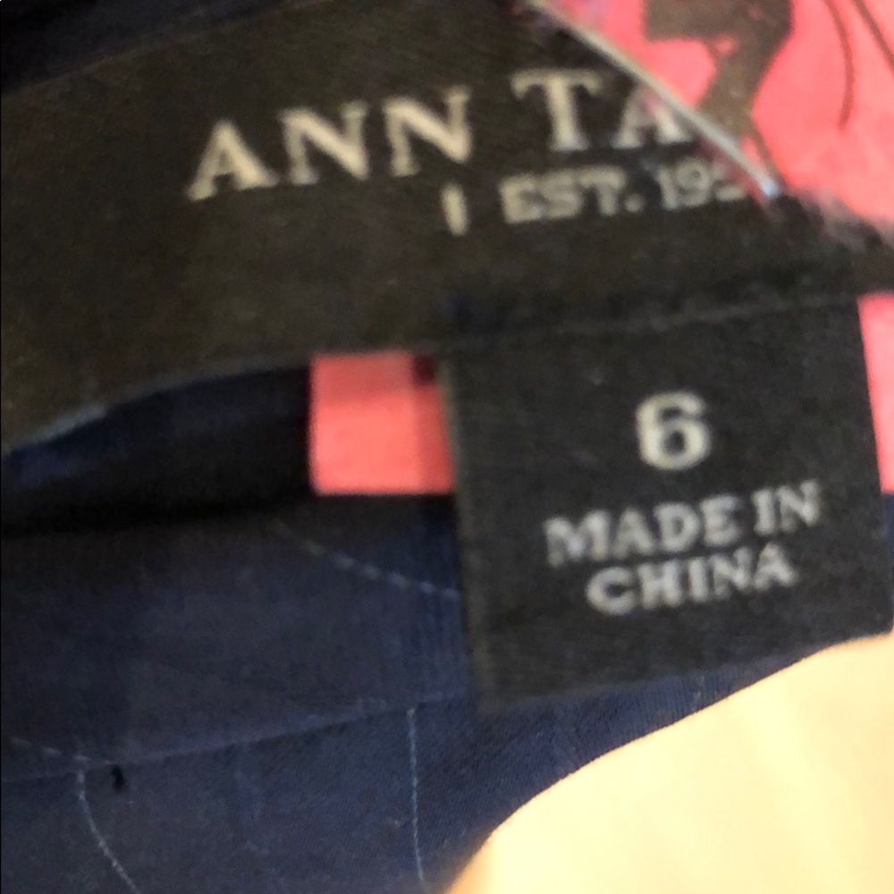 Ann Taylor sharp navy blue pinstriped skirt size 6 - Picture 4 of 4